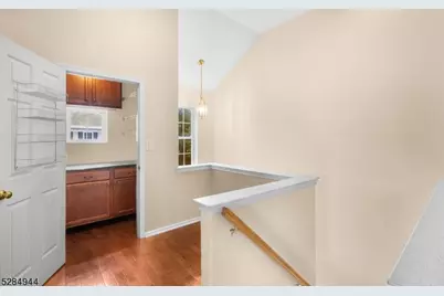 77 Williamson Ct, Bridgewater, NJ 08807 - Photo 9