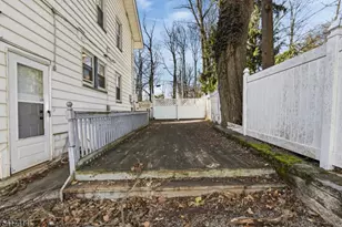 50 Ridgehurst Rd, West Orange Township, NJ 07052 - Photo 27