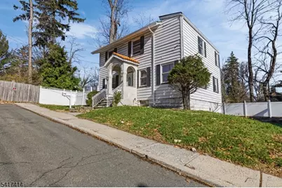 50 Ridgehurst Rd, West Orange Township, NJ 07052 - Photo 3