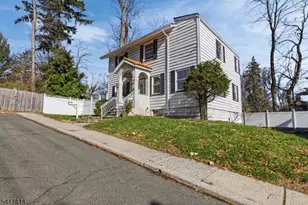 50 Ridgehurst Rd, West Orange Township, NJ 07052 - Photo 3