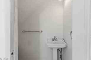 50 Ridgehurst Rd, West Orange Township, NJ 07052 - Photo 9