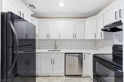 100 Watsessing Ave #5, Bloomfield Twp., NJ 07003 - Photo 7