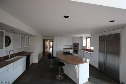 306 Pleasant Valley Rd, Marlboro Township, NJ 07751 - Photo 7