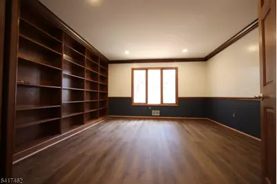 306 Pleasant Valley Rd, Marlboro Township, NJ 07751 - Photo 9