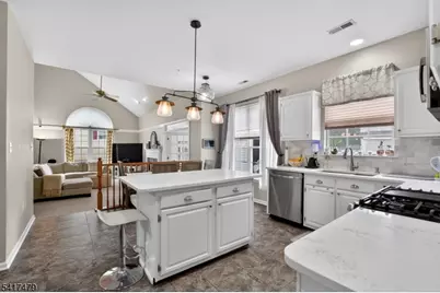 30 Cascades Ter, Branchburg Township, NJ 08876 - Photo 3