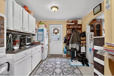 196 Girard Ave, Franklin Township, NJ 08873 - Photo 7