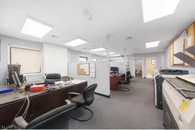 277 W Clay Ave, Roselle Park, NJ 07204 - Photo 5