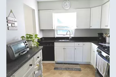 35 Southampton Rd, Berkeley Township, NJ 08757 - Photo 5