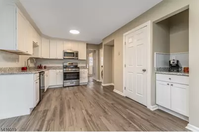 14 Fawn Dr, Clinton Township, NJ 08833 - Photo 17