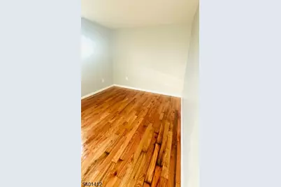 10 Tillinghast St, Newark, NJ 07108 - Photo 11