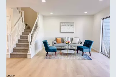 386 Inwood Ct, Franklin Township, NJ 08873 - Photo 7