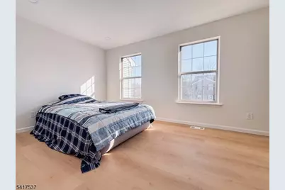 386 Inwood Ct, Franklin Township, NJ 08873 - Photo 17