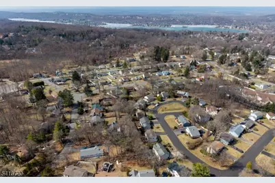 4 Shelley Ct, Sparta Township, NJ 07871 - Photo 35