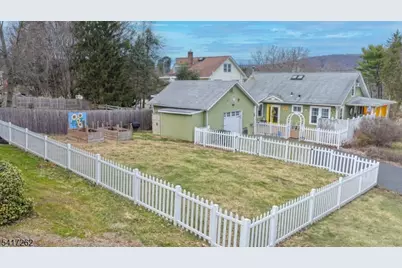 17 Main St, Lebanon, NJ 08833 - Photo 3