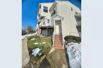 778 Harbortown Blvd, Perth Amboy, NJ 08861 - Photo 1