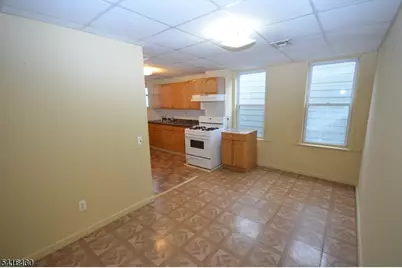 101 Center St #4, Garwood, NJ 07027 - Photo 3