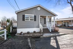 471 Kenbury Rd, Branchburg Township, NJ 08876 - Photo 3