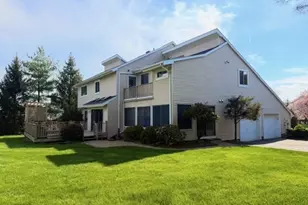 592 Cabot Hill Rd, Bridgewater, NJ 08807 - Photo 3