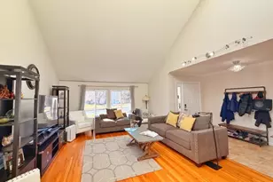 592 Cabot Hill Rd, Bridgewater, NJ 08807 - Photo 5