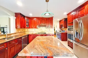 592 Cabot Hill Rd, Bridgewater, NJ 08807 - Photo 13