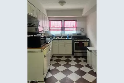 31 E 20th St, Linden, NJ 07036 - Photo 5