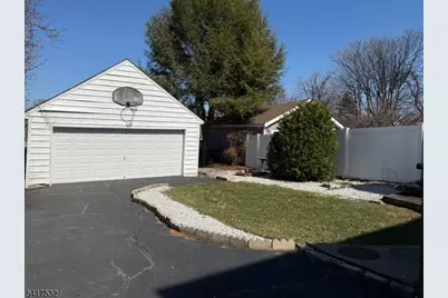 2029 Balmoral Ave, Union Township, NJ 07083 - Photo 5