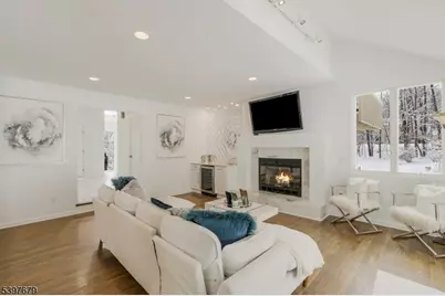 14 Lookout Dr, Roxbury Township, NJ 07852 - Photo 27