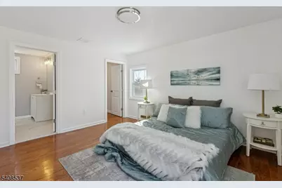 2210 Stecher Ave, Union Township, NJ 07083 - Photo 15