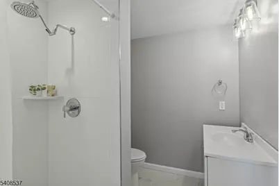 2210 Stecher Ave, Union Township, NJ 07083 - Photo 19