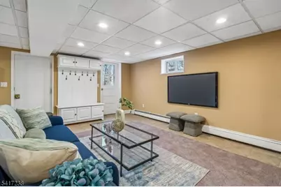 27 Hartshorn Ter, West Orange Township, NJ 07052 - Photo 35