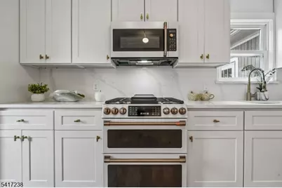 27 Hartshorn Ter, West Orange Township, NJ 07052 - Photo 13