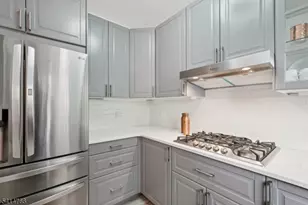 10 Crestmont Rd, Montclair Twp., NJ 07042 - Photo 17