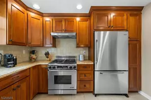 14 Fairfield Dr E, Morris Township, NJ 07960 - Photo 11