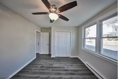 427 E Central Ave, Alpha, NJ 08865 - Photo 9