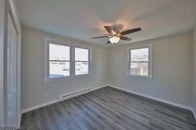 427 E Central Ave, Alpha, NJ 08865 - Photo 7