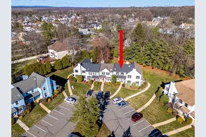 1704 Deerfield Dr, Edison Twp., NJ 08820 - Photo 5