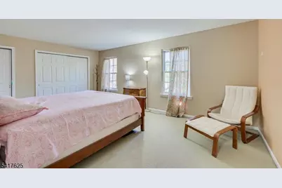 1704 Deerfield Dr, Edison Twp., NJ 08820 - Photo 23