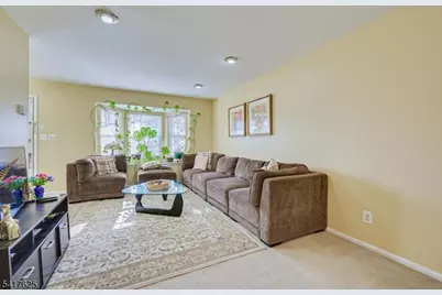 1704 Deerfield Dr, Edison Twp., NJ 08820 - Photo 15