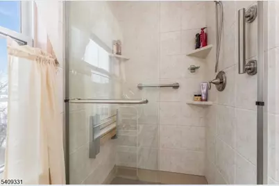 216 Bald Eagle Dr, Lopatcong Township, NJ 08886 - Photo 15