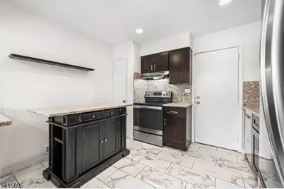 81 Stanwick Ct, Franklin Township, NJ 08873 - Photo 11