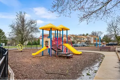 81 Stanwick Ct, Franklin Township, NJ 08873 - Photo 29