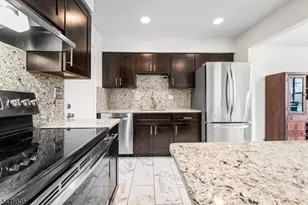 81 Stanwick Ct, Franklin Township, NJ 08873 - Photo 9