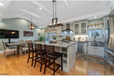 136 Powderhorn Dr, Lopatcong Township, NJ 08865 - Photo 15