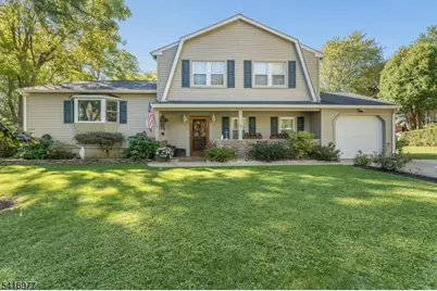 136 Powderhorn Dr, Lopatcong Township, NJ 08865 - Photo 1