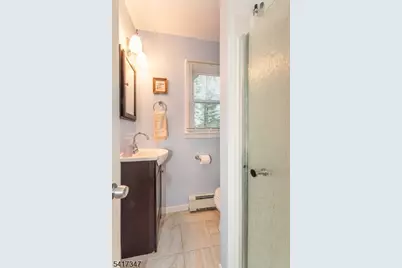 42 Roosevelt Ave, Parsippany, NJ 07034 - Photo 13
