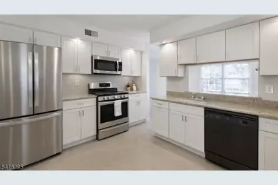 19I Heritage Dr #I, Chatham Township, NJ 07928 - Photo 13