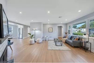 1 Crestwood Ln, Clark Township, NJ 07066 - Photo 7