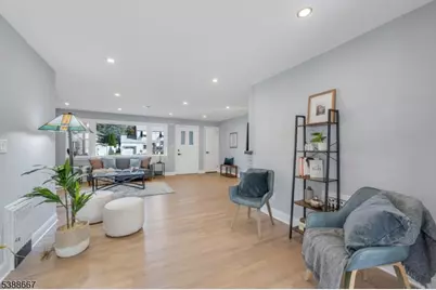 1 Crestwood Ln, Clark Township, NJ 07066 - Photo 9