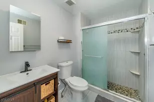 210 Vista Dr, Hanover Township, NJ 07927 - Photo 25