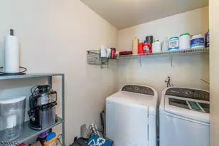 210 Vista Dr, Hanover Township, NJ 07927 - Photo 5